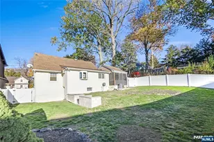81 W Gouverneur Ave, Rutherford, NJ 07070 - Photo 34