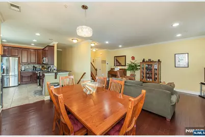 2 Station Square, Union Township, NJ 07083 - Photo 8