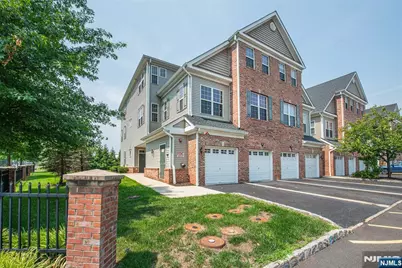 2 Station Square, Union Township, NJ 07083 - Photo 1