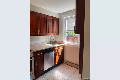 386 Lawton Avenue, Cliffside Park, NJ 07010 - Photo 8