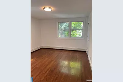 386 Lawton Avenue, Cliffside Park, NJ 07010 - Photo 4