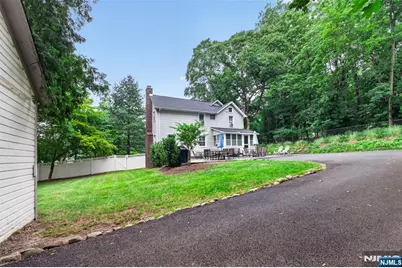 10 Prospect Avenue, Woodcliff Lake, NJ 07677 - Photo 32