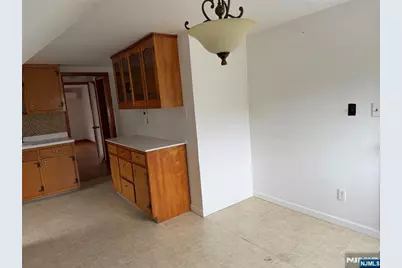 654 Chase Avenue 2 #2, Lyndhurst Township, NJ 07071 - Photo 14