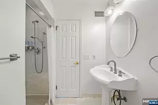 531 Windsor Dr, Palisades Park, NJ 07650 - Photo 14