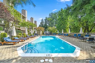 531 Windsor Drive 303 #303, Palisades Park, NJ 07650 - Photo 20