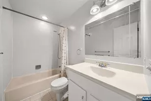 531 Windsor Dr, Palisades Park, NJ 07650 - Photo 18