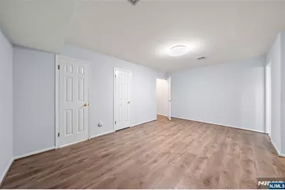531 Windsor Drive, Palisades Park, NJ 07650 - Photo 16