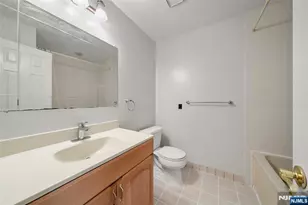 531 Windsor Dr, Palisades Park, NJ 07650 - Photo 12