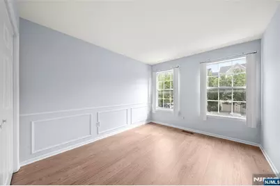 531 Windsor Drive, Palisades Park, NJ 07650 - Photo 10