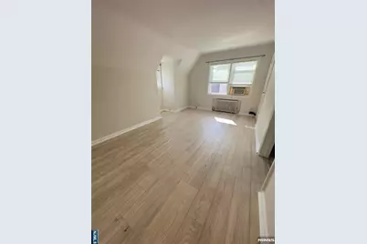 92 Aberdeen Court 2 #2, Haledon, NJ 07508 - Photo 4