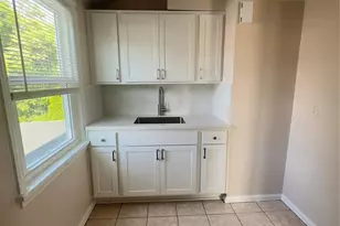 92 Aberdeen Ct 2, Haledon, NJ 07508 - Photo 8