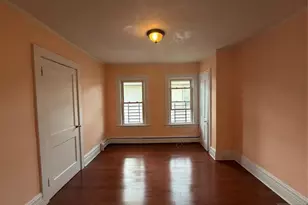 22 Forest Ave, Teaneck Township, NJ 07666 - Photo 2
