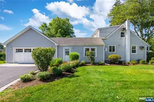 139 Cosman St, Washington Township, NJ 07676 - Photo 2