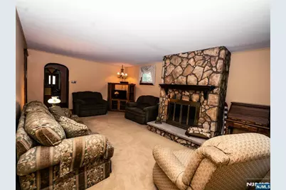 220 Clinton Avenue, Clifton, NJ 07011 - Photo 10