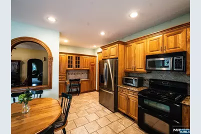 220 Clinton Avenue, Clifton, NJ 07011 - Photo 26