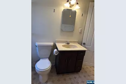 220 Clinton Avenue, Clifton, NJ 07011 - Photo 34