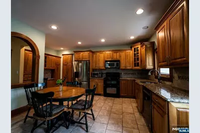 220 Clinton Avenue, Clifton, NJ 07011 - Photo 24