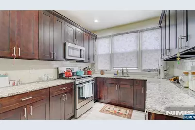 18 McKay Avenue, East Orange, NJ 07018 - Photo 8