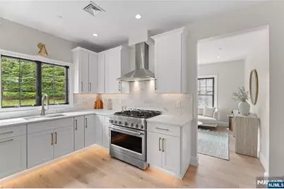 72 Lake Avenue, Midland Park, NJ 07432 - Photo 36