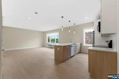 850 Broad Avenue B #B, Ridgefield, NJ 07657 - Photo 8