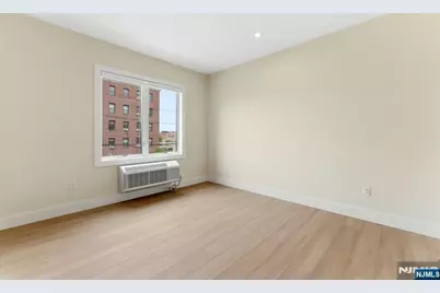 850 Broad Avenue B #B, Ridgefield, NJ 07657 - Photo 16