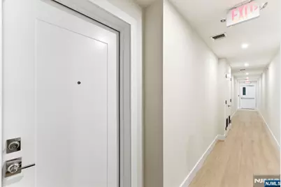 850 Broad Avenue B #B, Ridgefield, NJ 07657 - Photo 20