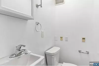 40 Essex, Rochelle Park Township, NJ 07662 - Photo 10