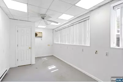 40 Essex, Rochelle Park Township, NJ 07662 - Photo 8