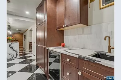 372 McKinley Boulevard, Paramus, NJ 07652 - Photo 12