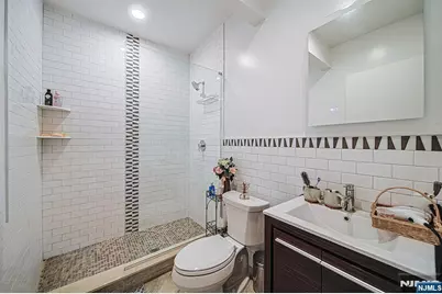 419 Stillwell B #B, Fort Lee, NJ 07024 - Photo 22