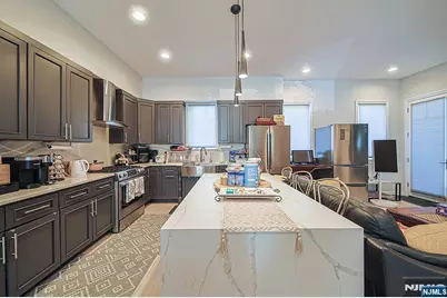 419 Stillwell B #B, Fort Lee, NJ 07024 - Photo 12