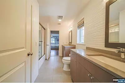 290 McCloud Drive, Fort Lee, NJ 07024 - Photo 26