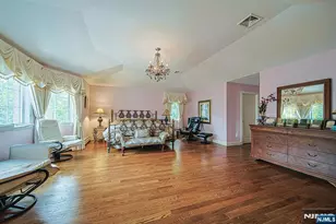 290 McCloud Dr, Fort Lee, NJ 07024 - Photo 8