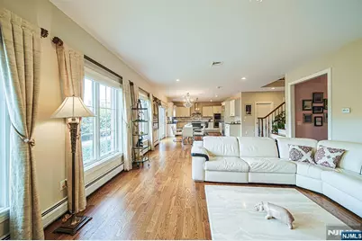 290 McCloud Drive, Fort Lee, NJ 07024 - Photo 10