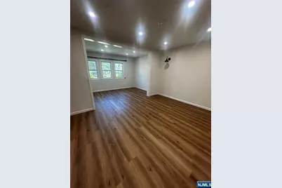 124 Main Avenue 1st Floor #1st Floor, Wallington, NJ 07057 - Photo 12