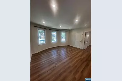 124 Main Avenue 1st Floor #1st Floor, Wallington, NJ 07057 - Photo 20