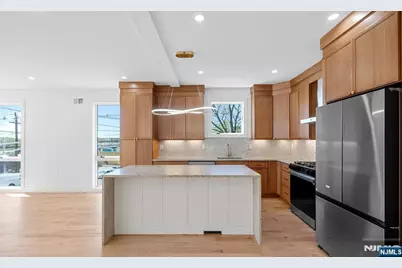 853 Pleasantview Terrace 1 #1, Ridgefield, NJ 07657 - Photo 6