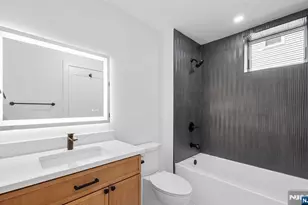 853 Pleasantview Terrace 1, Ridgefield, NJ 07657 - Photo 14
