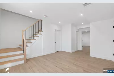 853 Pleasantview Terrace 1 #1, Ridgefield, NJ 07657 - Photo 12