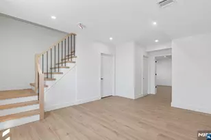 853 Pleasantview Terrace 1, Ridgefield, NJ 07657 - Photo 12