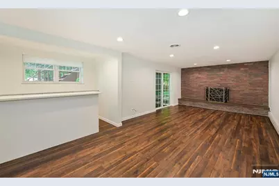 39 Hickory Street, Englewood Cliffs, NJ 07632 - Photo 20