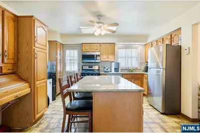 217 Riverdale Drive, Fort Lee, NJ 07024 - Photo 4