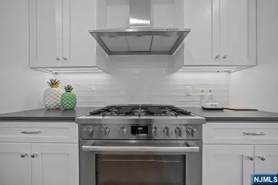 147 Central Avenue 9 #9, Old Tappan, NJ 07675 - Photo 8