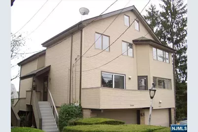 2400 2nd Street 2400 #2400, Fort Lee, NJ 07024 - Photo 2