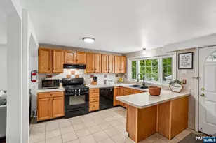22 1st St, North Arlington, NJ 07031 - Photo 4