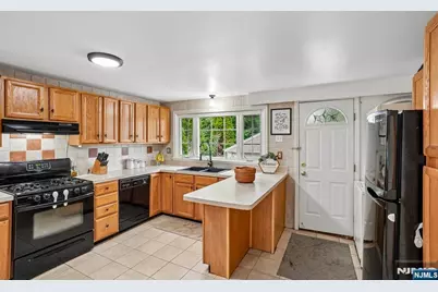 22 1st Street, North Arlington, NJ 07031 - Photo 8