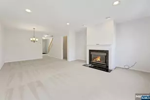 2198 Kent Ct, Mahwah, NJ 07430 - Photo 14