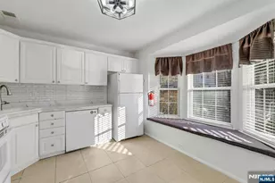 2198 Kent Ct, Mahwah, NJ 07430 - Photo 4