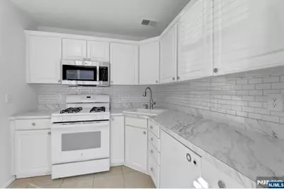 2198 Kent Court, Mahwah, NJ 07430 - Photo 6