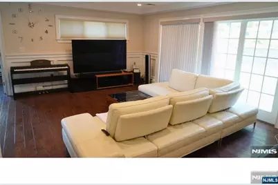 133 Reldyes Avenue, Leonia, NJ 07605 - Photo 2